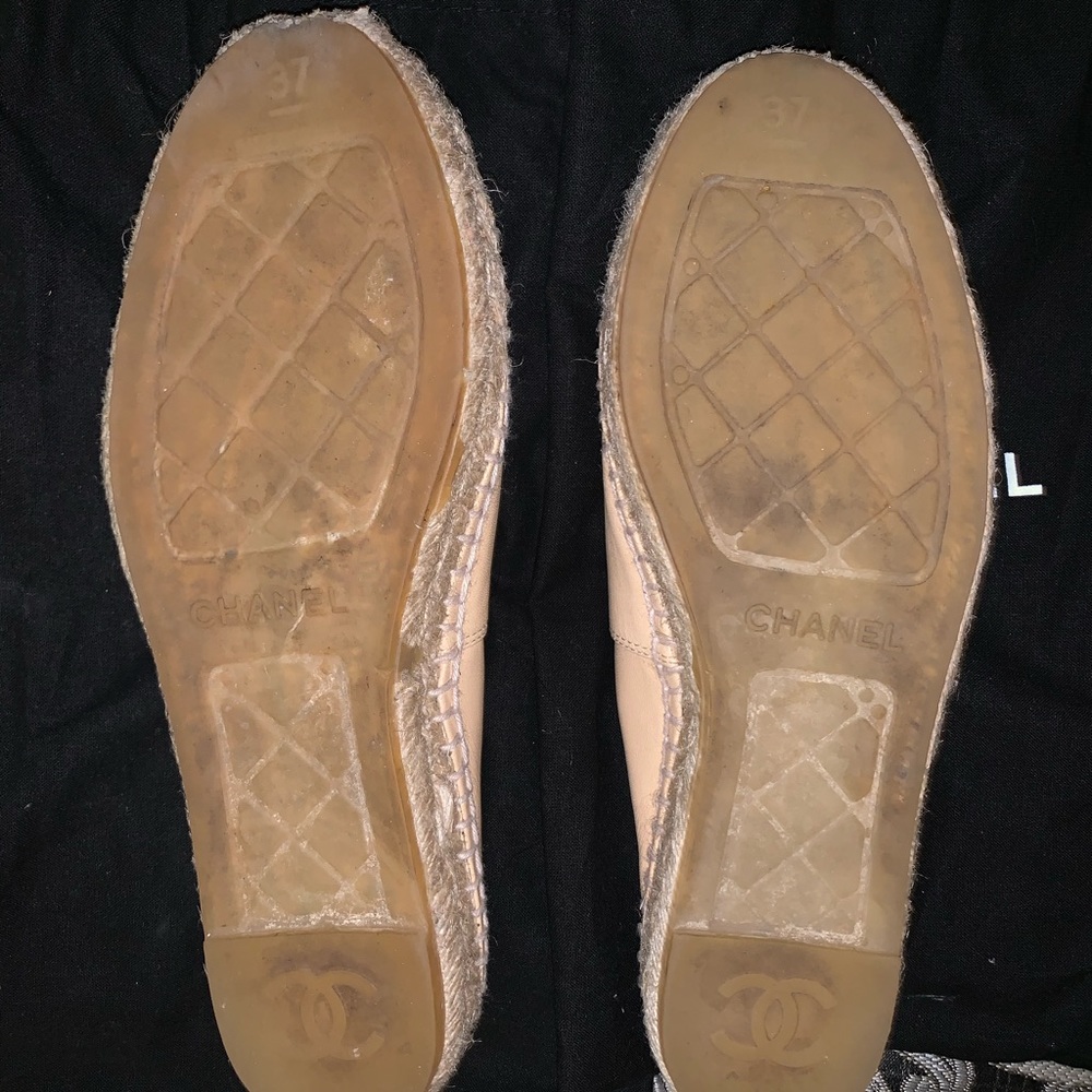 CHANEL Lambskin CC Espadrilles 37 Beige/Black - Picture 7 of 7